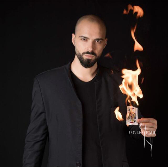 MAGICIAN / ILLUSIONIST